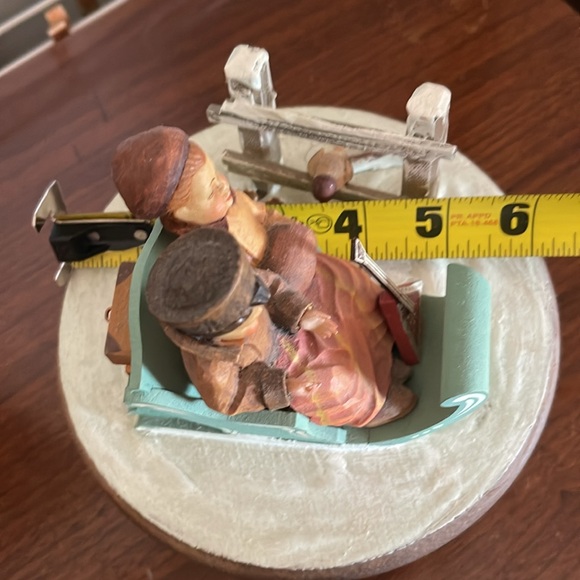 Rare ANRI Thorens "Lara’s Theme" Music Box: Made in Switzerland snow sled - Picture 9 of 9